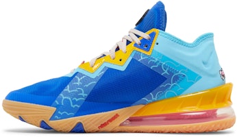 太空大灌篮 x 耐克 LeBron 18 Low EP '威利与火箭鸟' CV7564-401 Lookbook 太空大灌篮 x 耐克 LeBron 18 Low EP '威利与火箭鸟' CV7564-401