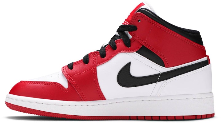 (Años Escolares) Air Jordan 1 Mid 'Chicago' 554275-173 Lookbook (Años Escolares) Air Jordan 1 Mid 'Chicago' 554275-173
