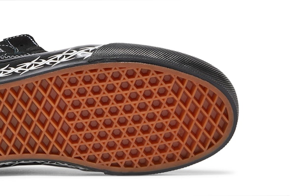 Supreme x Vans Half Cab 'Barbed Wire - Hitam' VN0A5KRWBLK Purchase Supreme x Vans Half Cab 'Barbed Wire - Hitam' VN0A5KRWBLK