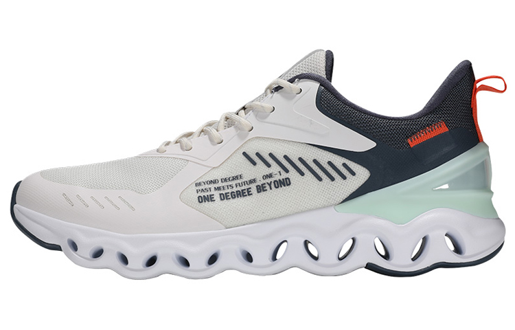 Buy 361° 白灰色网面低帮鞋 671932237-1