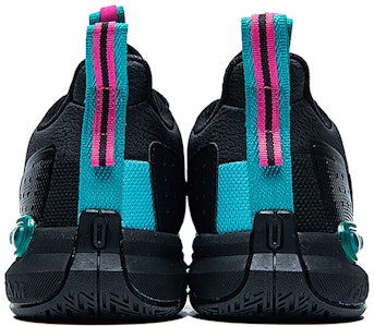 361°バウンステック バスケットボール (黒/緑) 672111108-4 Lookbook 361°バウンステック バスケットボール (黒/緑) 672111108-4