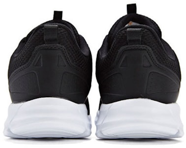 361° 黑白休闲跑步鞋 671832280-3 Lookbook 361° 黑白休闲跑步鞋 671832280-3