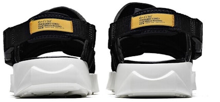 361° 运动缓震凉鞋 '黑黄' '科技弹力' 572026725-8 Lookbook 361° 运动缓震凉鞋 '黑黄' '科技弹力' 572026725-8