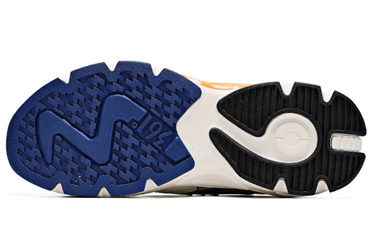 Shop 361° 時尚革面老爹鞋 奶棕色