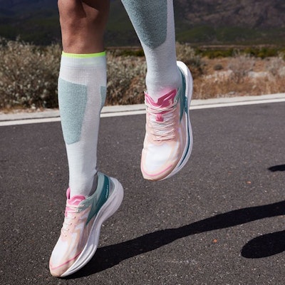 361° 飛燃2 甜蜜蜜 Q彈科技 碳板 跑步鞋 男款 粉綠 Sizing 361° 飛燃2 甜蜜蜜 Q彈科技 碳板 跑步鞋 男款 粉綠