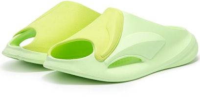 361° Feibiao 2.0 Hijau 'Zen Slides' 672326727-5 Lookbook 361° Feibiao 2.0 Hijau 'Zen Slides' 672326727-5