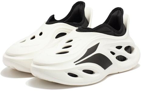 361° 페이비아오 통기성 샌들 '화이트 블랙' (편안한 착용감) 672331122-2 Lookbook 361° 페이비아오 통기성 샌들 '화이트 블랙' (편안한 착용감) 672331122-2