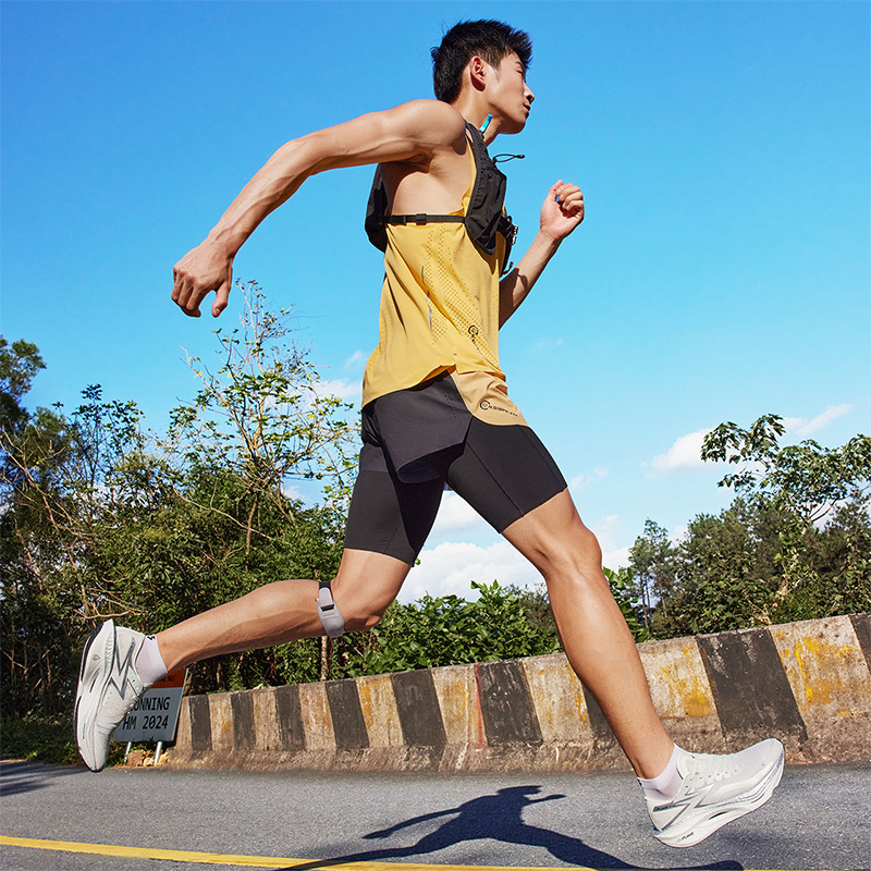 Purchase 361° フェイユエ 3 MIRO 'シルバーホワイト' 672412207-2 672412207-2