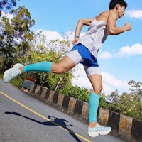 361° 飛馳future 璀燦 全握碳板 減震防滑耐磨輕便反彈 低筒 跑步鞋 男女款 冰川藍 3