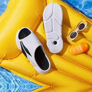 361°フライングスタンダード サンダル (白黒) 572221120-1 1