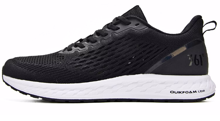 361-degrees-gale-black-white-571922204-6