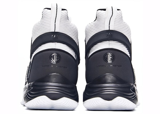 361° 화이트 블랙 하이탑 농구화 (361° White Black High-top Basketball Shoes) 671831101-1 Lookbook 361° 화이트 블랙 하이탑 농구화 (361° White Black High-top Basketball Shoes) 671831101-1