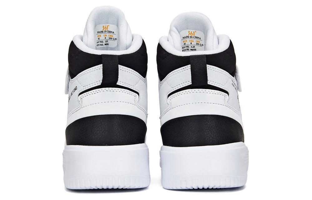Shop Kasut Skate Tinggi 361° 'Hitam Putih' 671936634-2