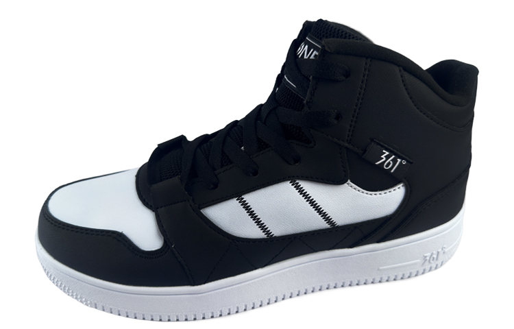 Lookbook 361°ハイカットスニーカー「白黒フリース」 672146612B-3