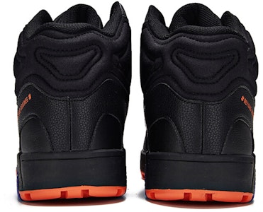 361° 加毛 防滑保暖 高筒 板鞋 男款 黑紅 Lookbook 361° 加毛 防滑保暖 高筒 板鞋 男款 黑紅