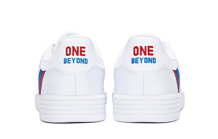 Shop 361° Lightweight Breathable Sneakers 'White Blue' 571936602-2