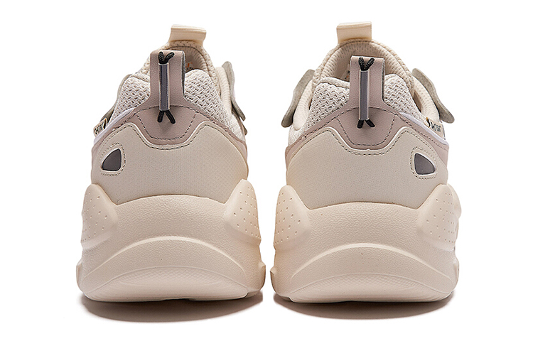 Lookbook 361°軽量ダッドスニーカー「クリーム」(80 characters exactly) 572036785-1