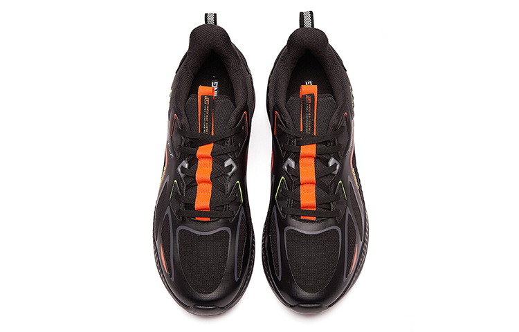 Order Kasut Lari 361° Low-Top 'Hitam Oren' 572032241-5