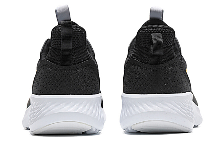 Lookbook 361° Low-Top Running Shoes 'Black Yellow' 672032220F-3