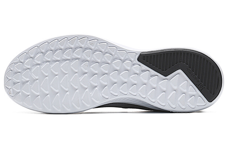Shop 361° Low-Top Running Shoes 'Black Yellow' 672032220F-3
