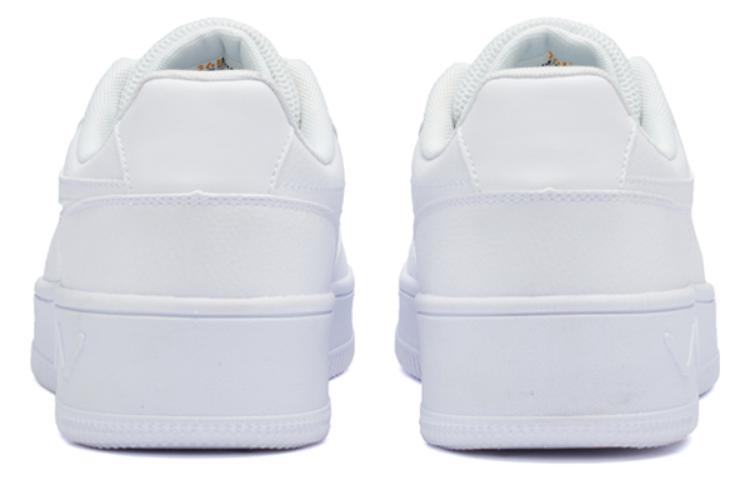 Shop 361° 화이트 로우탑 스니커즈 (361° White Low-top Sneakers) 672216605-6