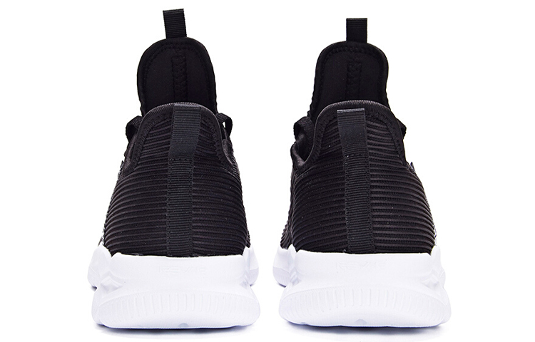 Lookbook 361° Low 'Hitam Putih' 571924431-5