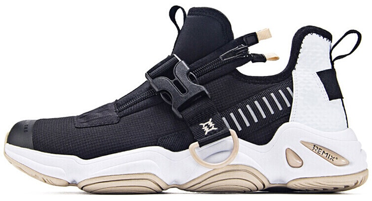 361-low-black-white-671846707-3