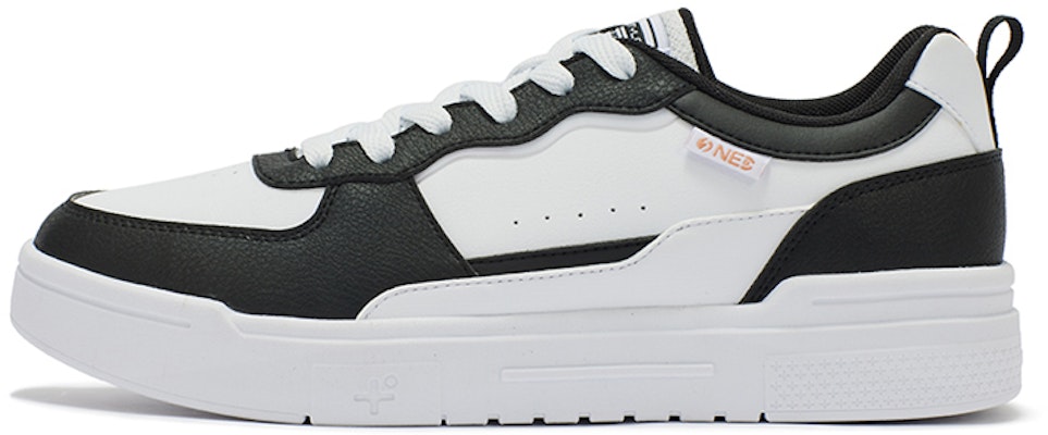 361° Sepatu Low Top 'Hitam Putih' 672316624-2 Buy 361° Sepatu Low Top 'Hitam Putih' 672316624-2