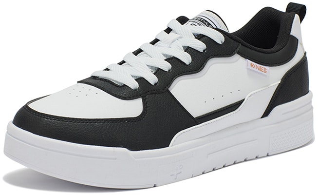 361° Sepatu Low Top 'Hitam Putih' 672316624-2 Order 361° Sepatu Low Top 'Hitam Putih' 672316624-2