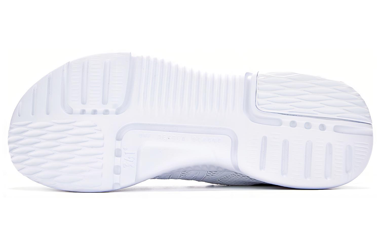 Purchase 361° Low Top 'Putih Hitam' 571926739-1