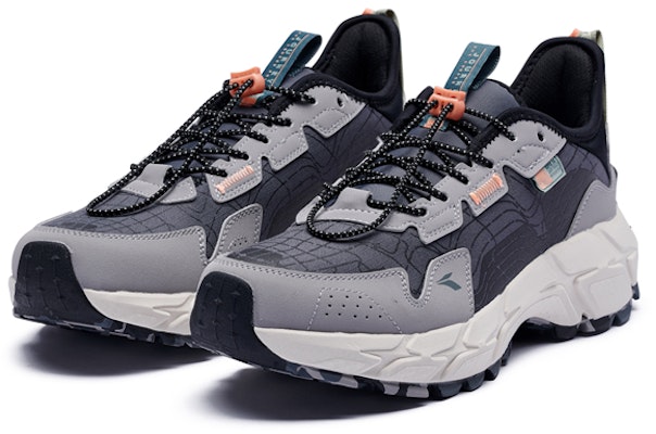 361° 低帮运动鞋 '锌铁灰' 572243301-2 Lookbook 361° 低帮运动鞋 '锌铁灰' 572243301-2