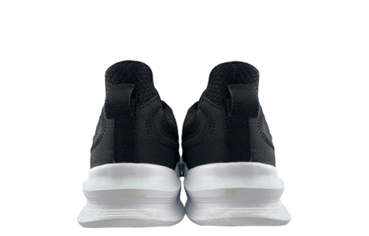 Shop 361°ローカット ランニングシューズ (黒/白) 672132212-5