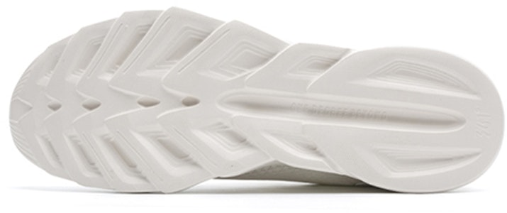 361° Kasut Lari Rendah 'Putih Tan' 672112209F-5 Purchase 361° Kasut Lari Rendah 'Putih Tan' 672112209F-5