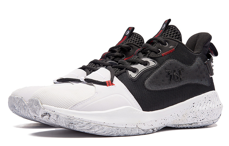 Order 361° Kasut Bola Keranjang Pertengahan 'Putih Hitam' 672031103-1