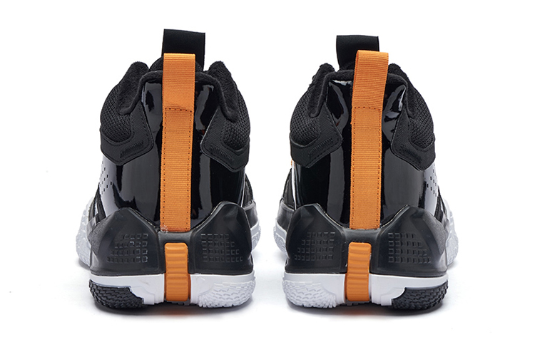 Shop 361° Mid Top 'Black White' 572141115A-2