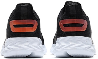 361° Q彈科技 防滑耐磨 低筒 運動休閒鞋 黑橙 Lookbook 361° Q彈科技 防滑耐磨 低筒 運動休閒鞋 黑橙