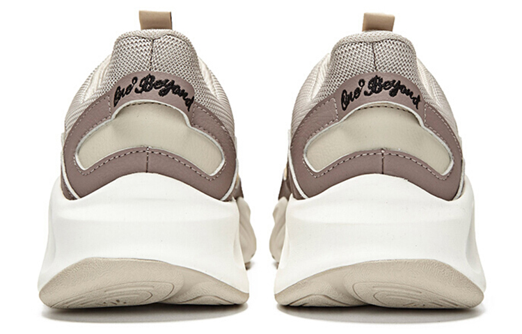 Lookbook 361° 复古低帮 '米灰色' 671936770-1