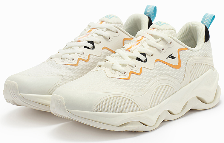 Lookbook 361° Hardloopschoenen Laag ''Feather White'' 672312218-1
