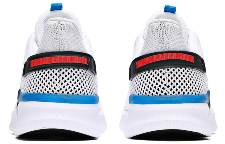 Lookbook Sepatu Lari 361° 'Putih Hitam' 572012202-1