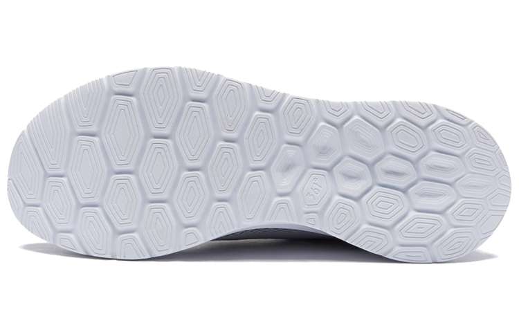 Shop 361° 灰黑色低帮减震跑鞋 672122227F-4