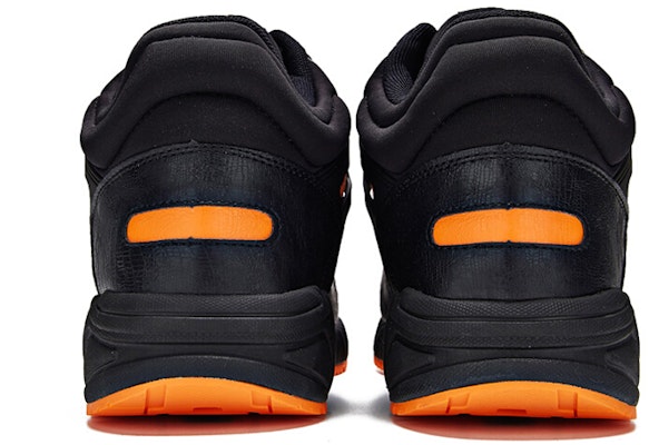 361° 겨울 트렌드 블랙오렌지 스포츠화 (361° Winter Trend Black Orange Sports Shoes) 571946732A-4 Lookbook 361° 겨울 트렌드 블랙오렌지 스포츠화 (361° Winter Trend Black Orange Sports Shoes) 571946732A-4