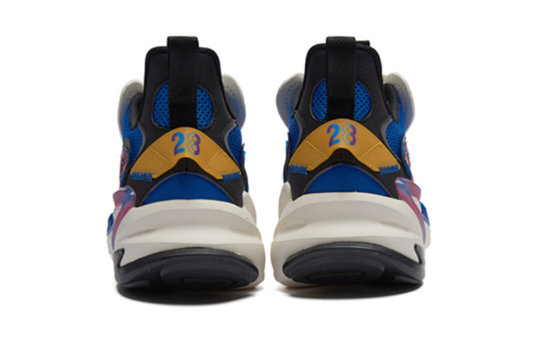 Shop 361° x Captain Tsubasa Kasut Retro Dad 'Putih Biru' 672126774-3