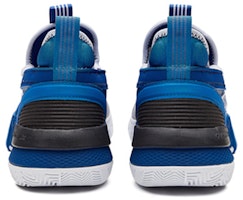 361° 燃戰 Q彈科技 耐磨防滑減震 高筒 籃球鞋 藍白色 Lookbook 361° 燃戰 Q彈科技 耐磨防滑減震 高筒 籃球鞋 藍白色