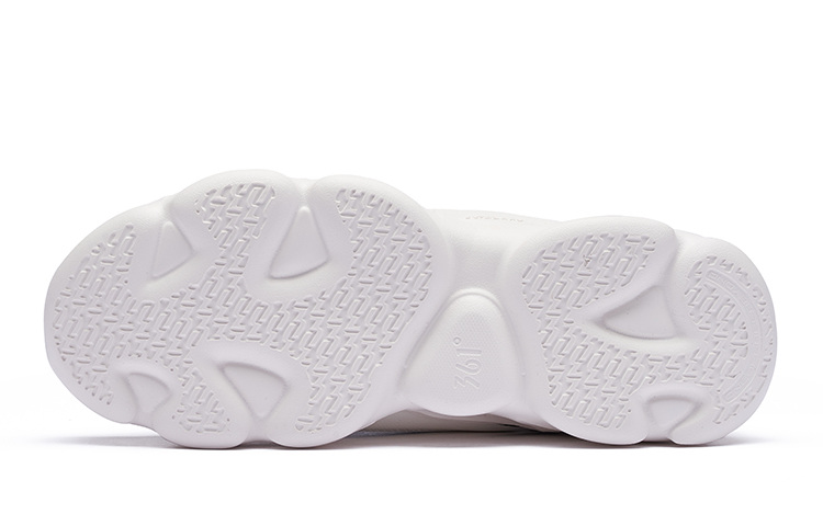 Purchase 361° 클라우드 '블랙 화이트 플리스' 로우 (72 characters) 672236767BF-3