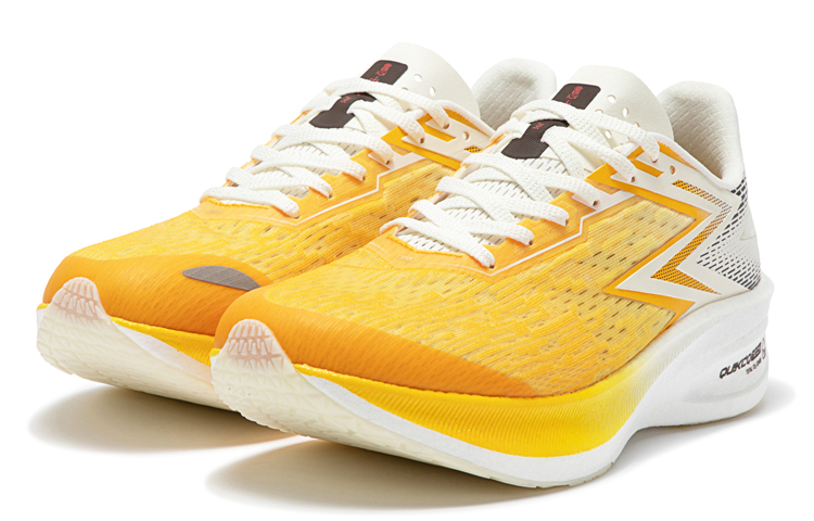 Lookbook 361° 飛燃ET 心儀之人 透氣舒適 回彈耐磨 低筒 跑步鞋 男女同款 黃白