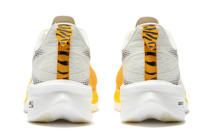 Shop 361° 飛燃ET 心儀之人 透氣舒適 回彈耐磨 低筒 跑步鞋 男女同款 黃白