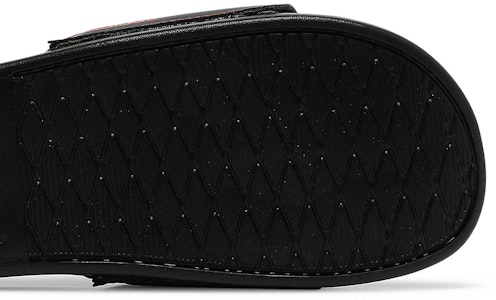 Sandal 424 x Arsenal FC x adidas Adilette Comfort 'Hitam Merah' GW7545 Purchase Sandal 424 x Arsenal FC x adidas Adilette Comfort 'Hitam Merah' GW7545