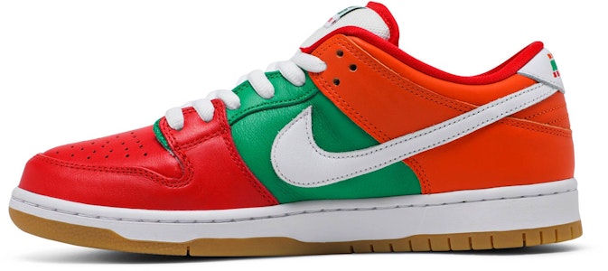 7-Eleven x Nike SB Dunk Low 'Kedai Serbaneka' CZ5130-600 Lookbook 7-Eleven x Nike SB Dunk Low 'Kedai Serbaneka' CZ5130-600
