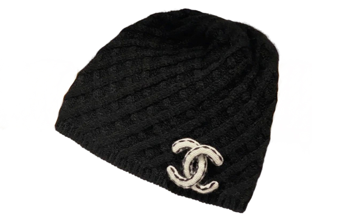 【2023 New】 CHANEL Black White Double C Quilted Knit Beanie Unisex Black AA9326-B13711-NQ452