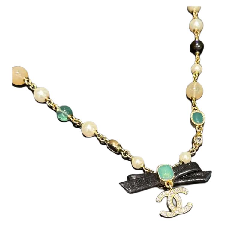 【24A】 CHANEL 24A Bow Necklace - Unisex Couple Style in Gold ABD859-B17555-NZE43